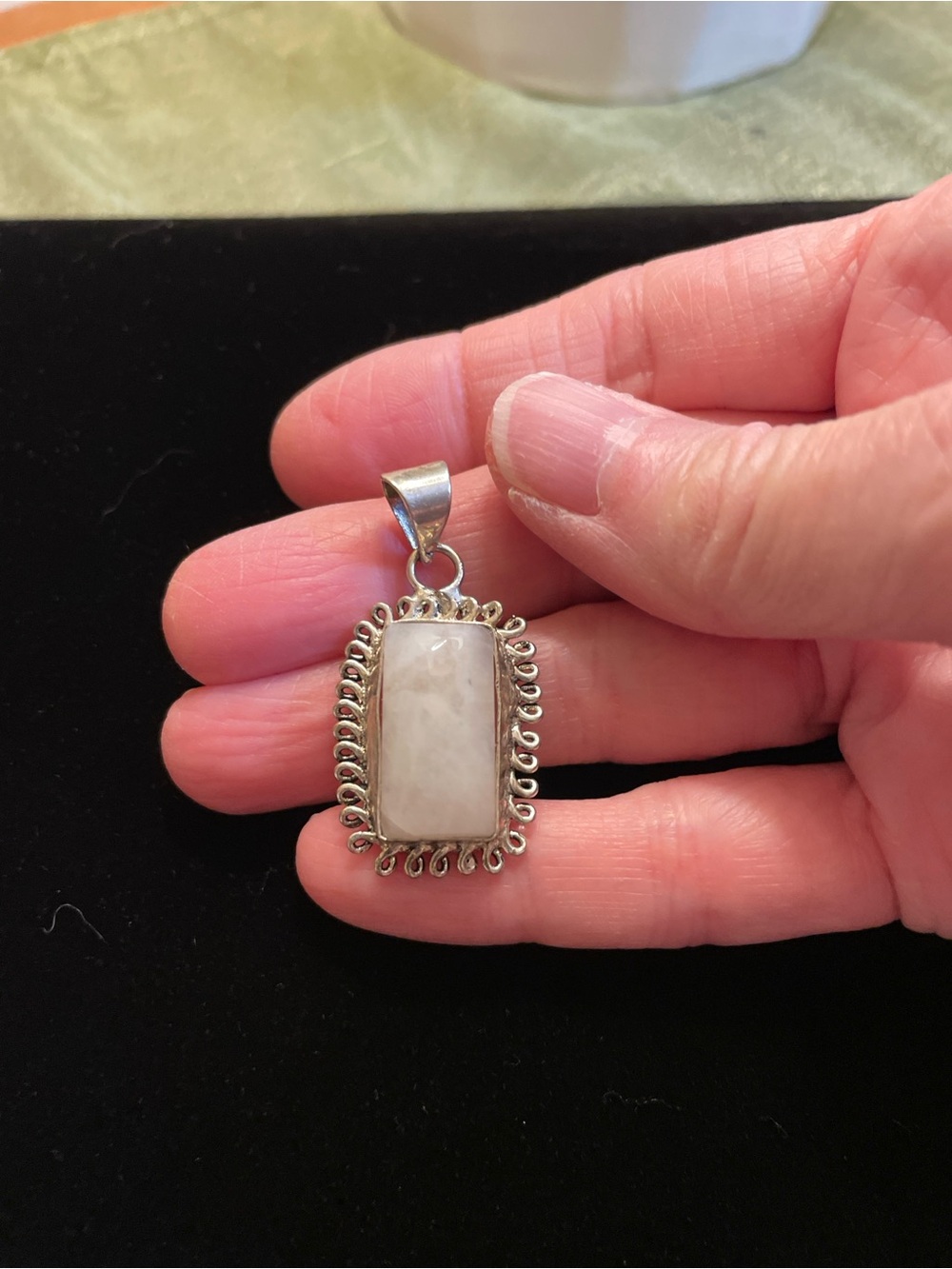 925 Moonstone Pendant.